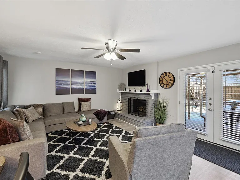 2914 Flagstone Dr — Photo 17