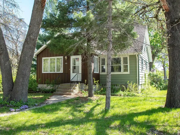 1919 Cypress Ave, Cedar Falls, IA 50613