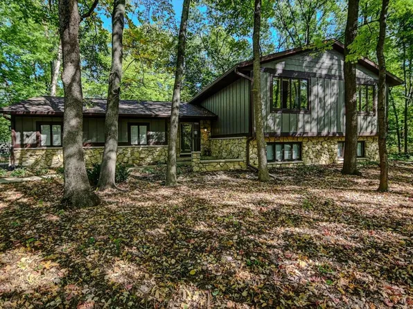 3991 Shadows Ct, Deforest, WI 53532