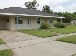 2233 Paul St, Meraux, LA 70075
