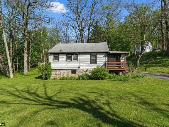 2nd image of 34 Isabelle Ave