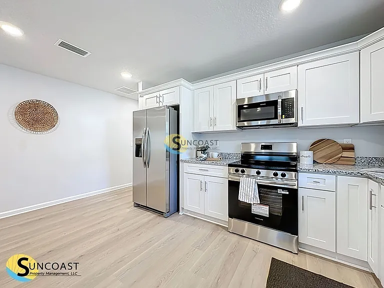 3902 Laurie St — Photo 10