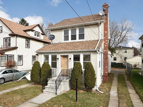 2nd image of 11521 172nd St