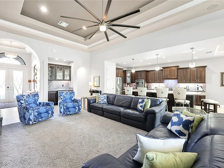 23273 Salinas Way — Photo 8