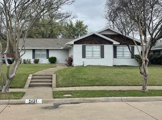 501 Royal Crest Dr, Richardson, TX 75081