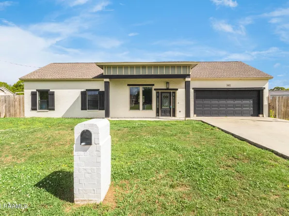261 Percy Dr, Opelousas, LA 70570