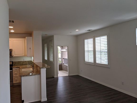 5th image of 27283 Riverview Ln