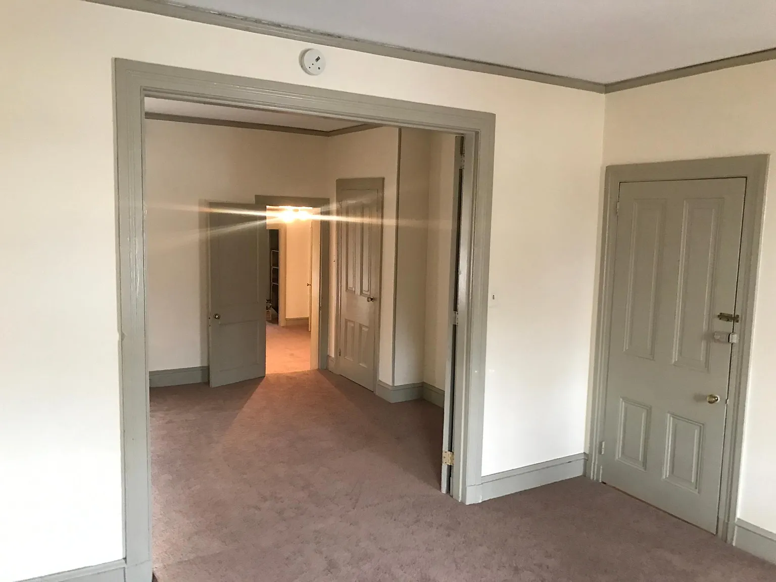 1 bed, 1150 sqft, $1,945 — Photo 4