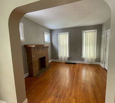 2nd image of 113 Greenwood Pl Unit 1