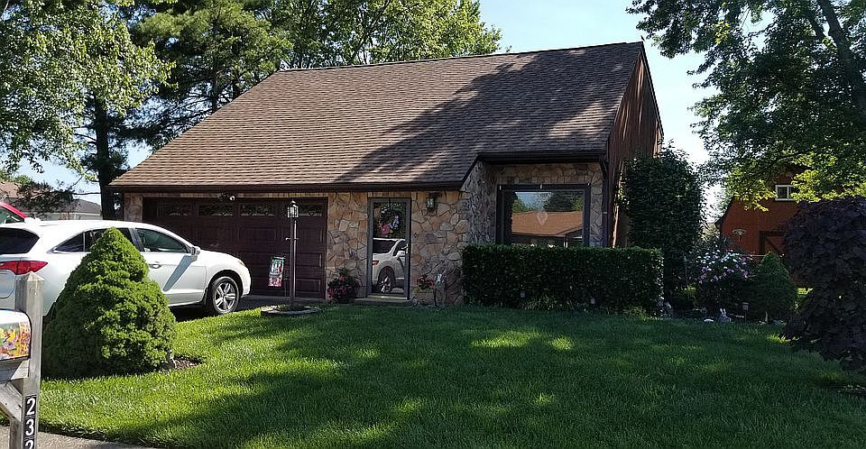 1st image of 2329 Lombardy Dr