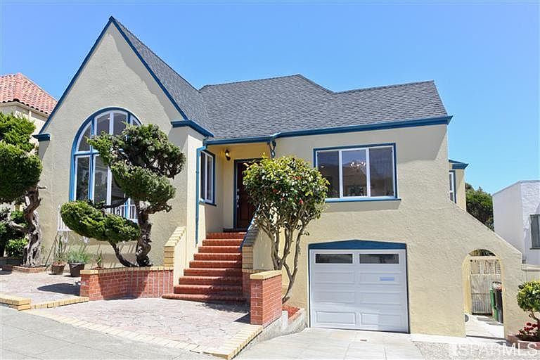 1st image of 32 Westgate Dr