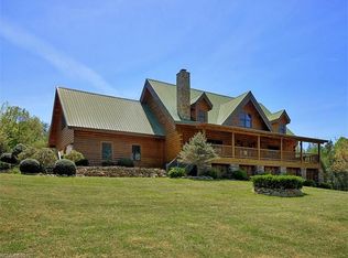 622 Oleta Rd, Hendersonville, NC 28792