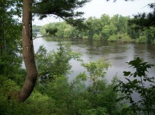 2401 River Bend Rd, Plover, WI 54467