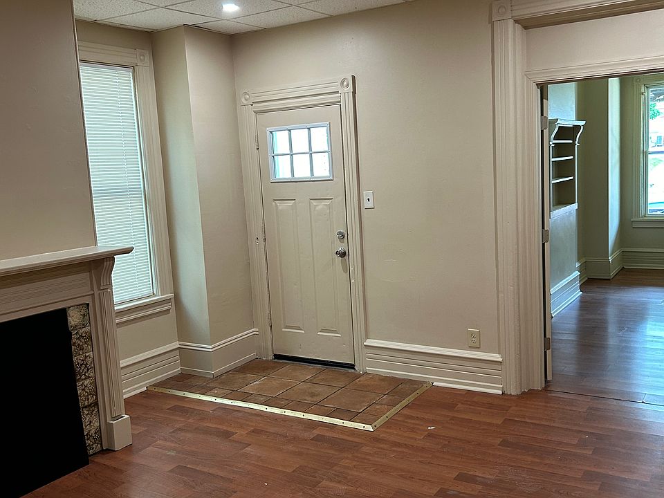 2nd image of 336 E Chestnut St Floor 1