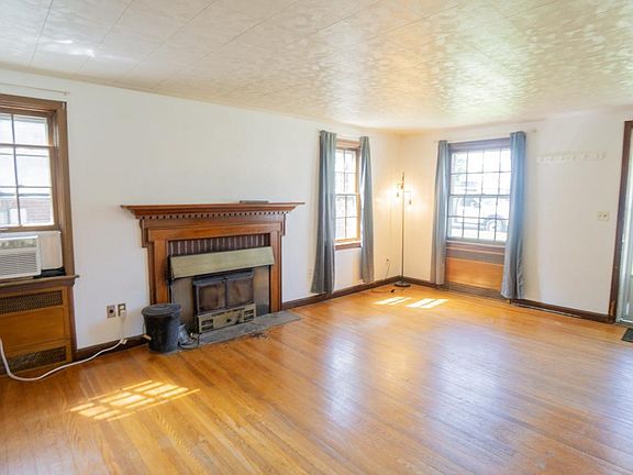 4th image of 1705 Letchworth Rd