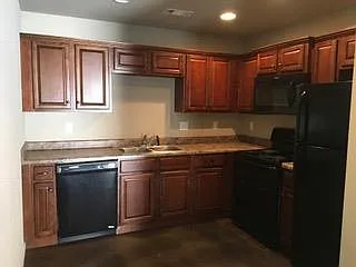 1719 Arch Street — Photo 2