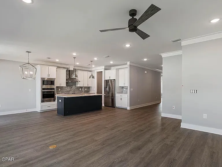22802 Lakeview Dr — Photo 5