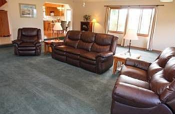 3rd image of 5642 Orchard Ln N