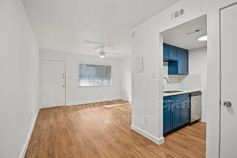 Studio, 1.0 bath, 408 sqft, $1,000 — Photo 4