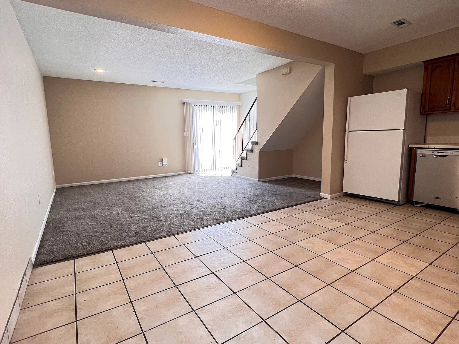 3 bed, 1.5 bath, $1,095 — Photo 3