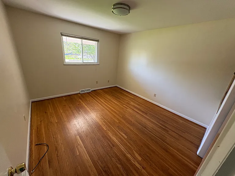 3251 Tremont Rd — Photo 8