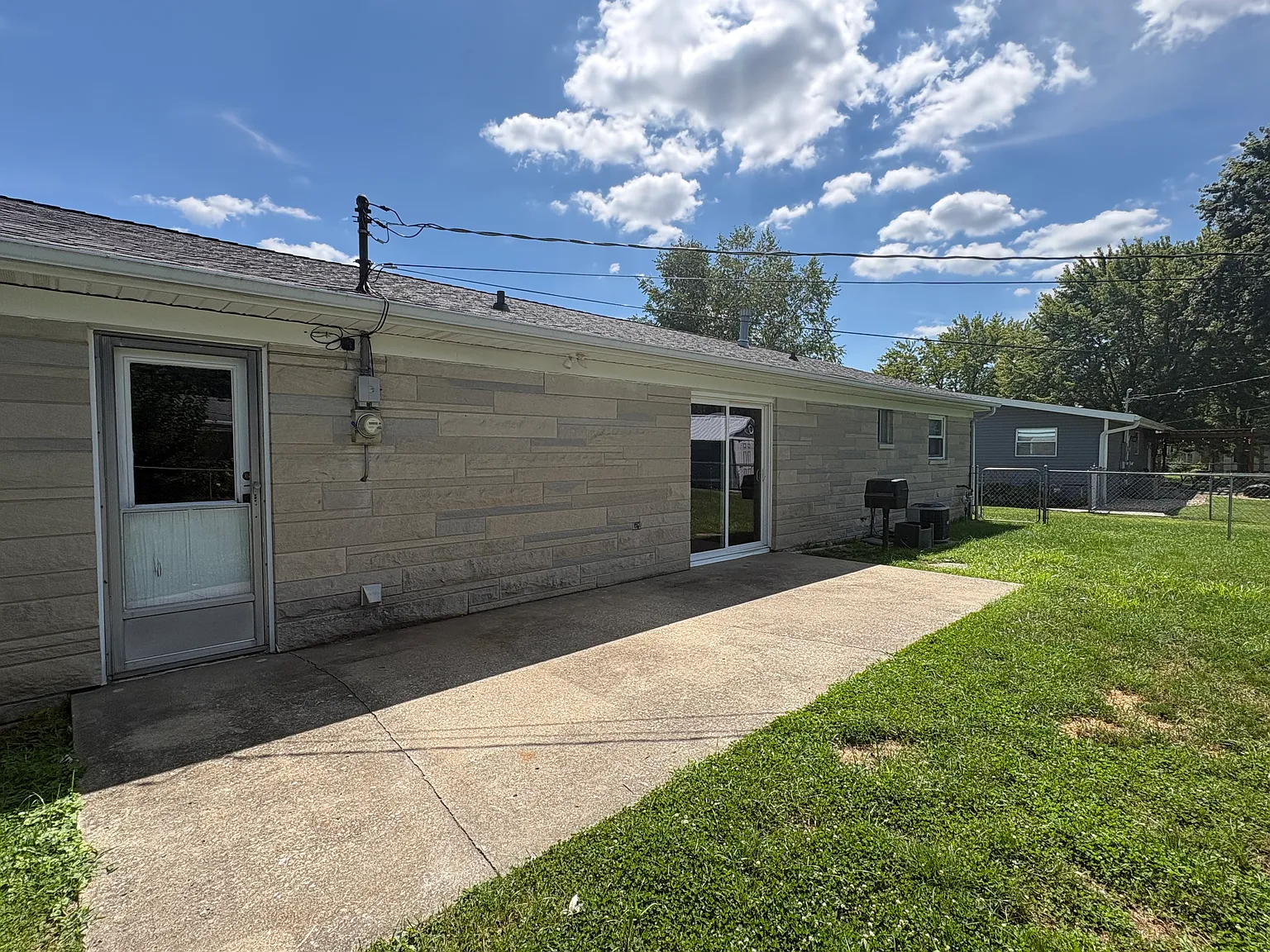 820 S Curry Pike — Photo 4