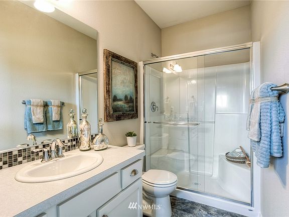 4th image of 13819 183 Avenue Ct E #67