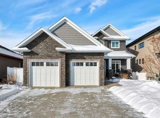 42 S Grove Close, Red Deer, AB T4P0P4