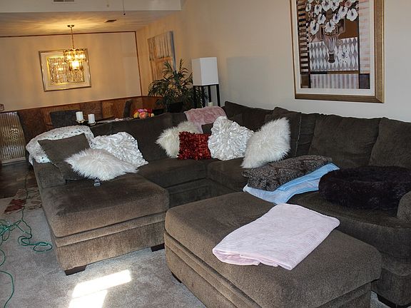 2nd image of 2112 Oxford Dr
