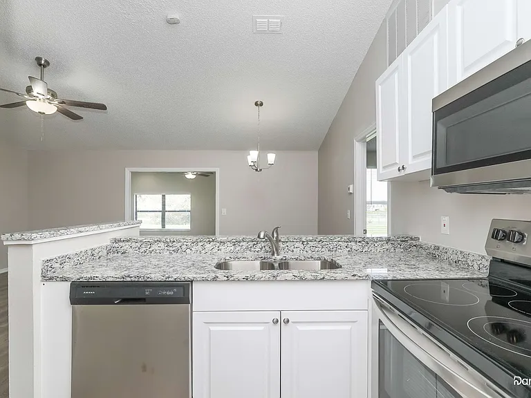 6542 Ami Ann Ct — Photo 2