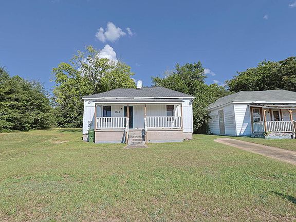 2nd image of 3224 4th Ave