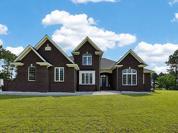 3rd image of 136 Southlake Dr