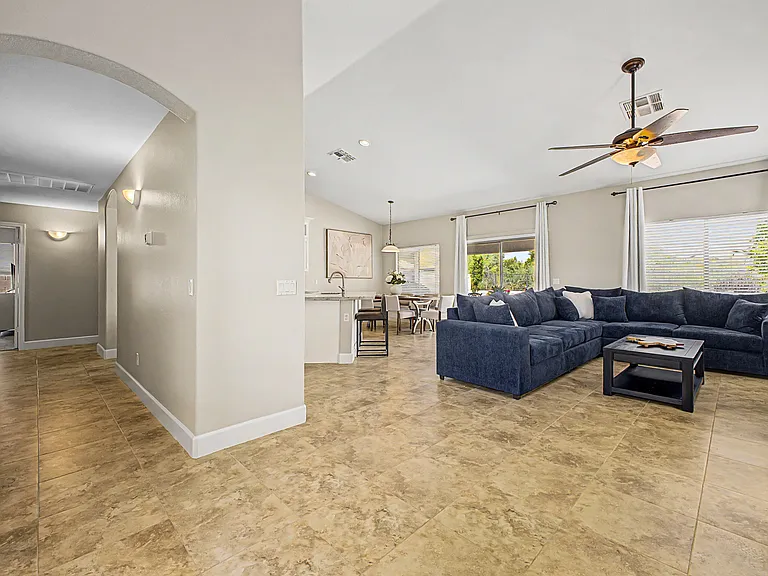10202 E Juanita Ave — Photo 7
