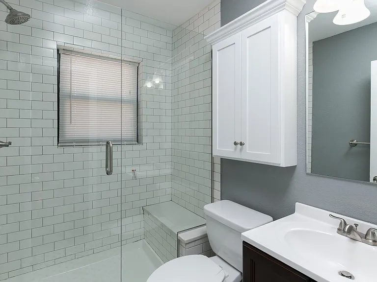Plaza Terrace Apartments — Photo 10