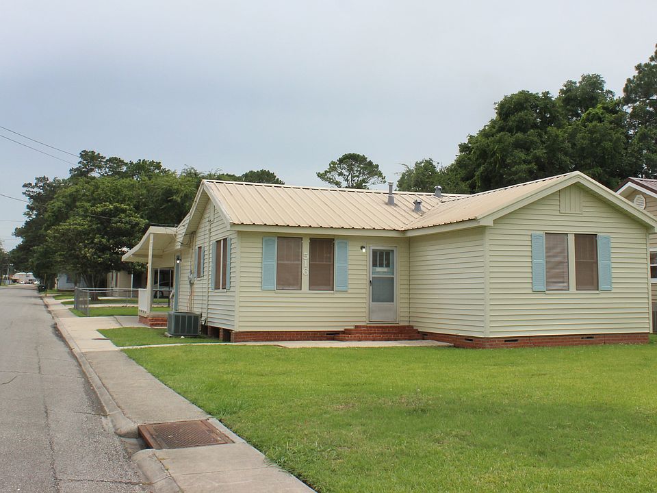 1st image of 516 Everette St