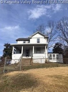 1st image of 1240 Woodland Dr