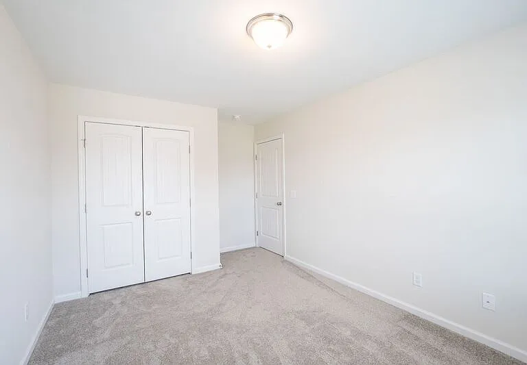 257 Cromer St — Photo 55