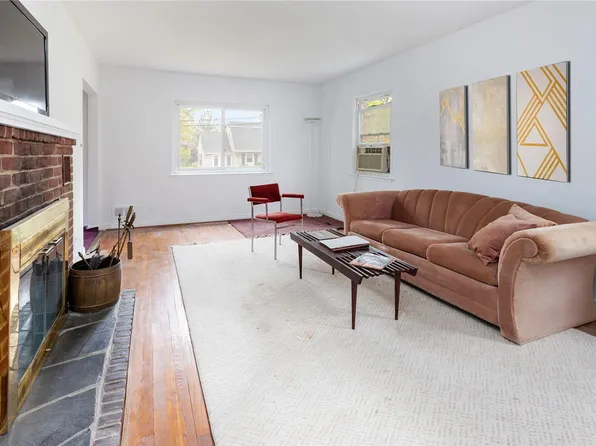 41-34 Orient Avenue, Douglaston, NY 11363