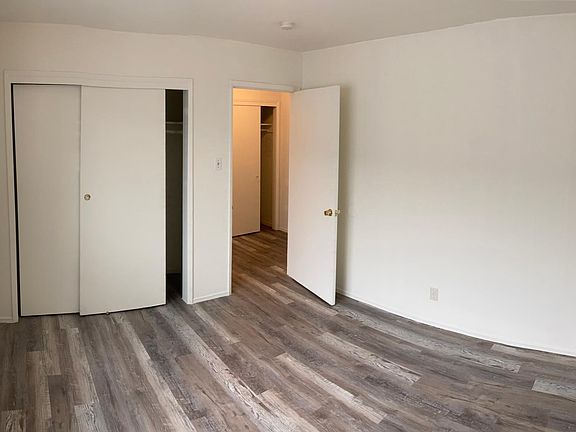 4th image of 860 Hillside Blvd #5