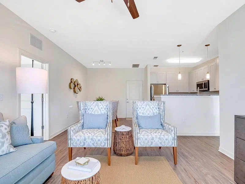 1 bed, 664 sqft, $1,350 — Photo 3