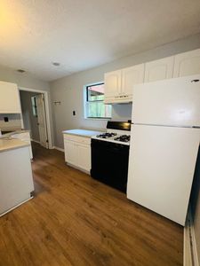 895 Lake Dr, Snellville, GA, 30039