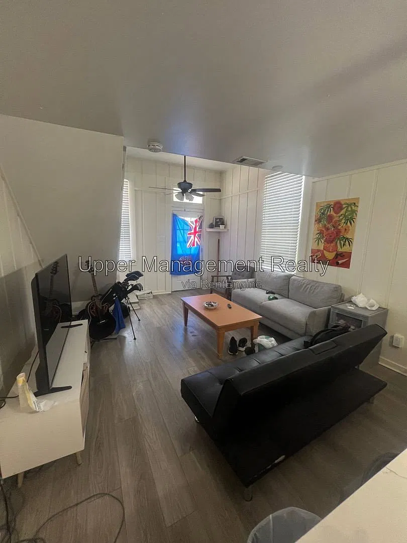 2 bed, 1.0 bath, $2,200 — Photo 2