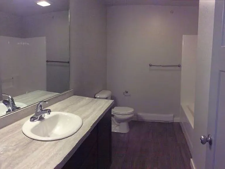 364 Enterprise Blvd — Photo 6