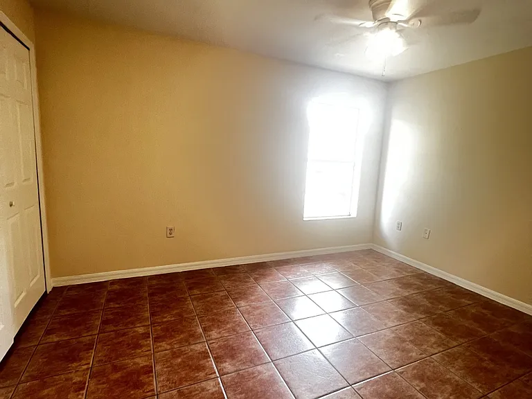 213 SE 23rd Pl #1 — Photo 7