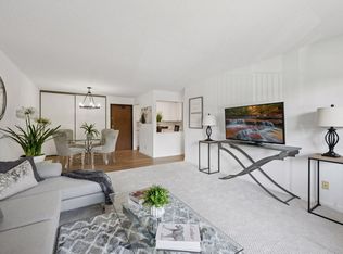 1903 Silver Bell Rd APT 203, Eagan, MN 55122