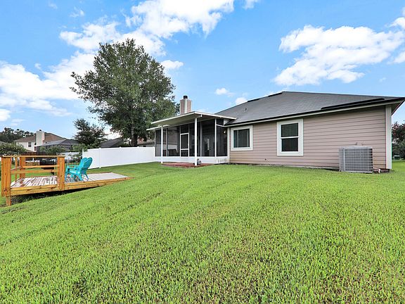 5th image of 5339 Chestnut Lake Dr