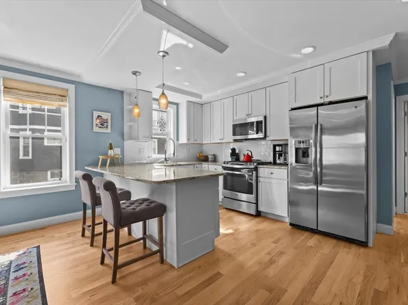 40 Catherine St #1, Roslindale, MA 02131