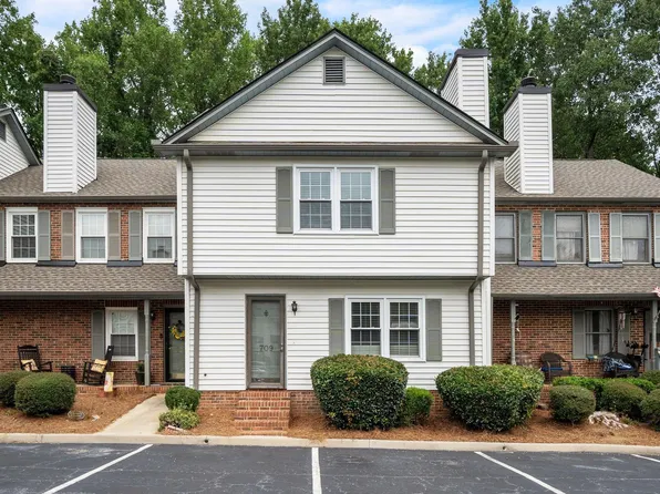 709 Summer Woods Dr, Mauldin, SC 29662