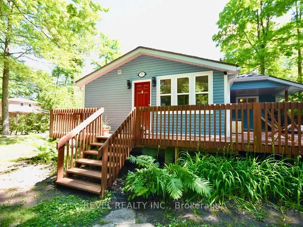 39 Domar Rd, Tiny, ON L0L 2J0