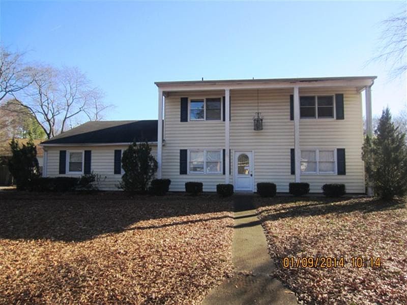 1st image of 424 Dunham Massie Dr
